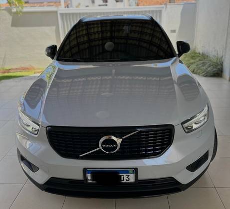 VOLVO XC40 1.5 T5 RECHARGE R-DESIGN GEARTRONIC