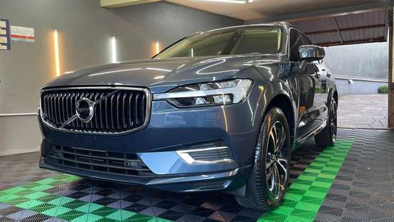 VOLVO-XC60-2021