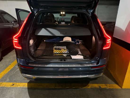 VOLVO-XC60-2023