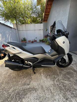 YAMAHA-XMAX 250 CONNECTED ABS-2025