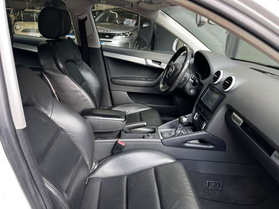 AUDI-A3-2.0 TFSI SPORTBACK 16V GASOLINA 4P S-TRONIC AUDI-A3-2011