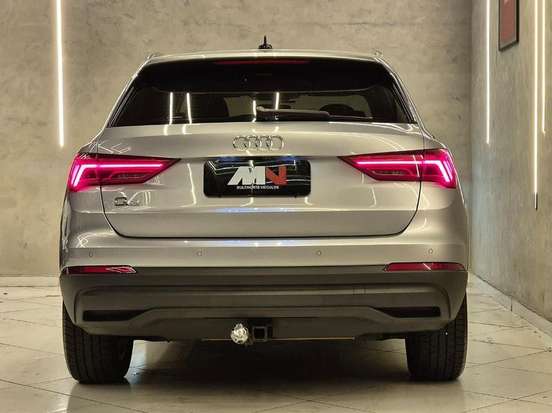 AUDI-Q3-2021