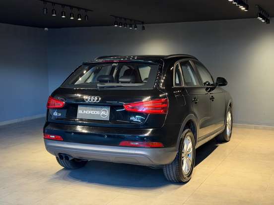AUDI-Q3-2013