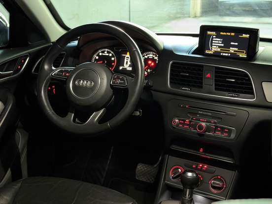 AUDI-Q3-2.0 TFSI AMBIENTE QUATTRO 4P GASOLINA S TRONIC AUDI-Q3-2013
