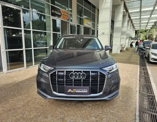 AUDI-Q7-2021