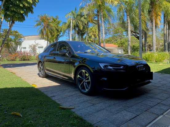AUDI-A4-2017