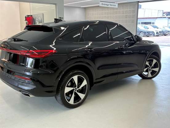 AUDI-Q5-2.0 TFSI GASOLINA SPORTBACK ADVANCED QUATTRO S TRONIC AUDI-Q5-2025