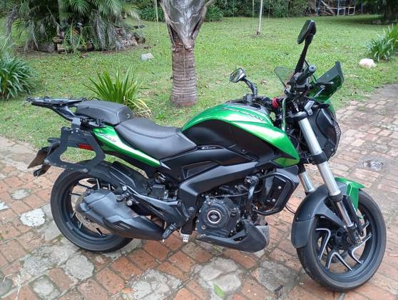 BAJAJ DOMINAR 400 