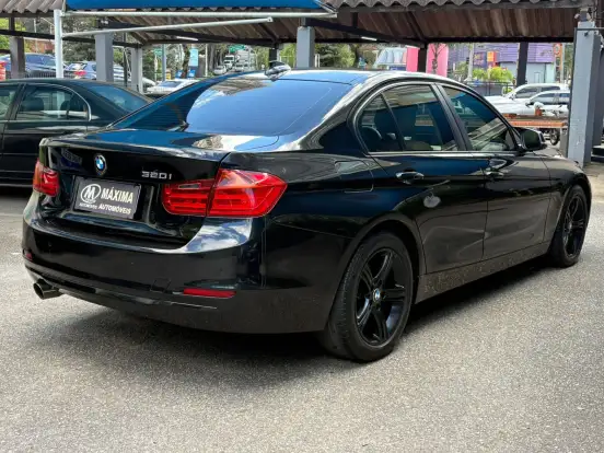 BMW-320i-2.0 16V TURBO GASOLINA 4P AUTOMÁTICO BMW-320i-2013