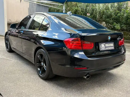 BMW-320i-2013