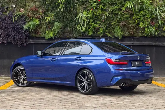 BMW 320i 2.0 16V TURBO GASOLINA M SPORT AUTOMÁTICO