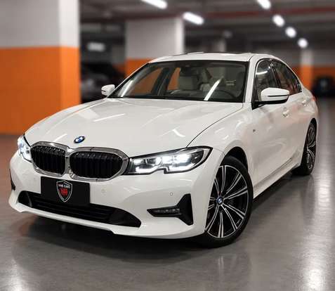 BMW-320i-2021
