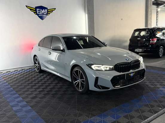 BMW-330e-2023