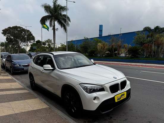 BMW-X1-2.0 16V GASOLINA SDRIVE18I 4P AUTOMÁTICO BMW-X1-2011