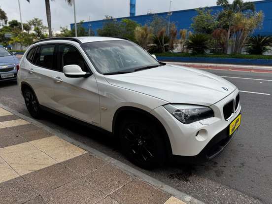 BMW-X1-2.0 16V GASOLINA SDRIVE18I 4P AUTOMÁTICO BMW-X1-2011