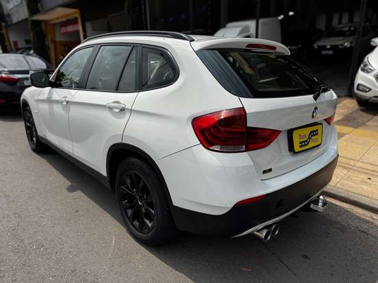 BMW-X1-2.0 16V GASOLINA SDRIVE18I 4P AUTOMÁTICO BMW-X1-2011