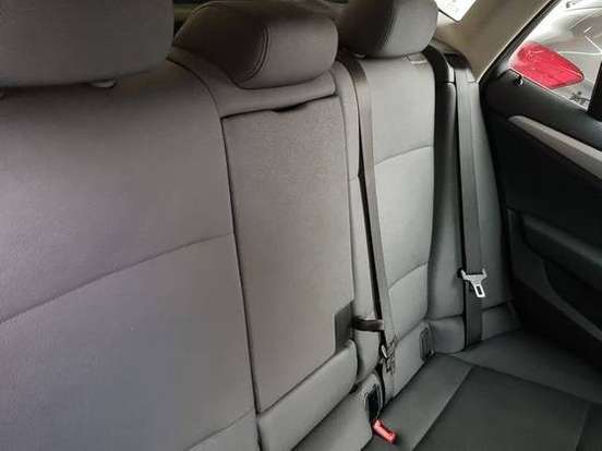 BMW-X1-2011