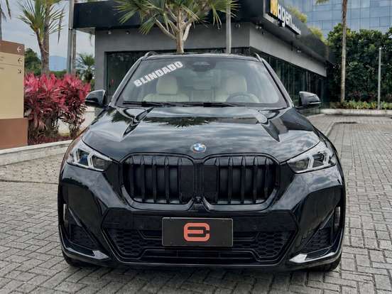 BMW-X1-2024