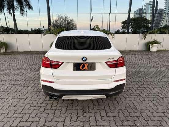 BMW-X4-2015