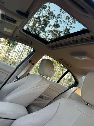 BMW-320i-2015