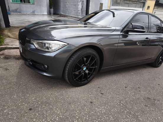 BMW-320i-2015