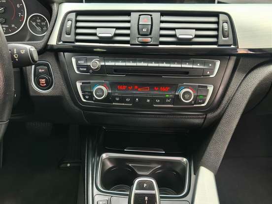 BMW-320i-2.0 16V TURBO ACTIVE FLEX 4P AUTOMÁTICO BMW-320i-2015