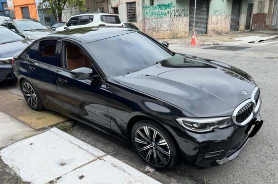 BMW-320i-2022