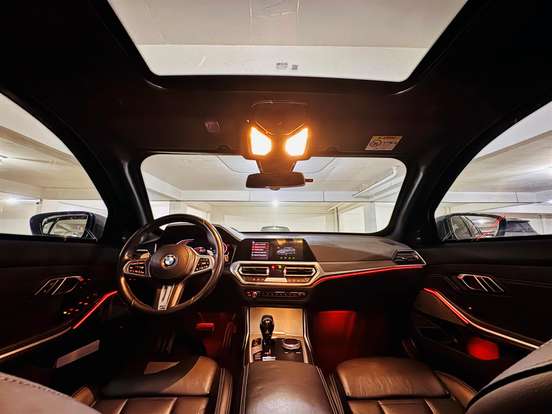 BMW-320i-2021