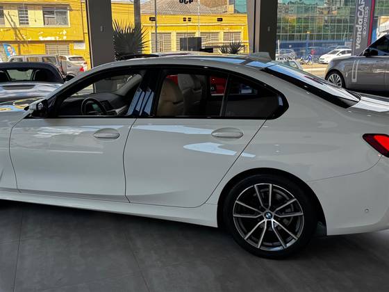 BMW 320i 2.0 16V TURBO GASOLINA SPORT GP AUTOMÁTICO
