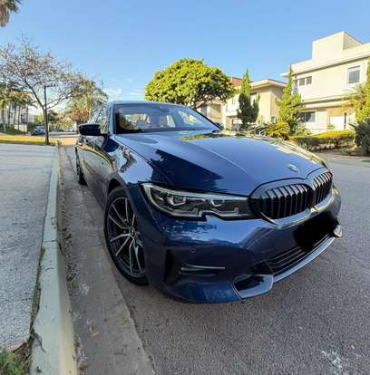 BMW-320i-2021