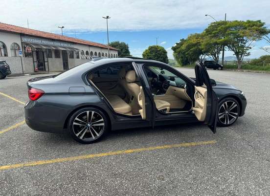 BMW-320i-2018