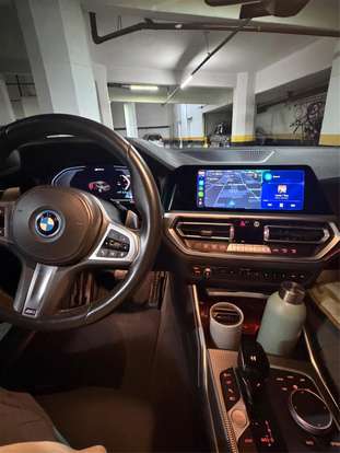 BMW-330e-2022