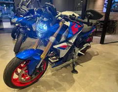 BMW F 900 R SPORT PLUS BMW F 900 R SPORT PLUS