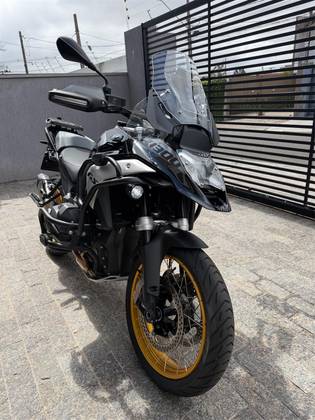BMW R 1300 GS TRIPLE BLACK 