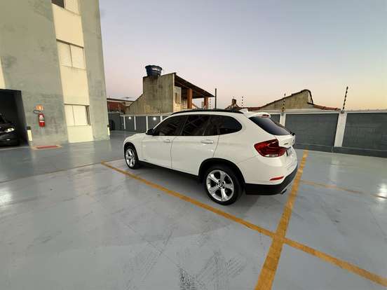 BMW-X1-2015