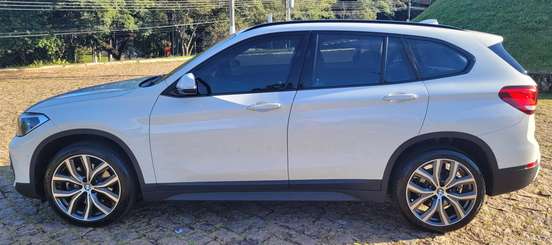 BMW-X1-2022