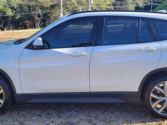 BMW-X1-2.0 16V TURBO ACTIVEFLEX SDRIVE20I GP PLUS 4P AUTOMÁTICO BMW-X1-2022