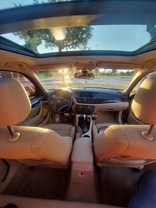 BMW-X1-2011