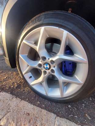 BMW-X1-2011