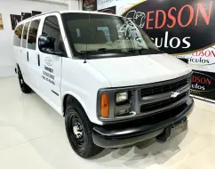 CHEVROLET SUBURBAN 5.7 V8 GASOLINA 4P AUTOMÁTICO CHEVROLET SUBURBAN 5.7 V8 GASOLINA 4P AUTOMÁTICO