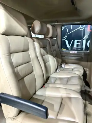 CHEVROLET-SUBURBAN-2001