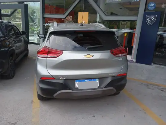 CHEVROLET-TRACKER-2023