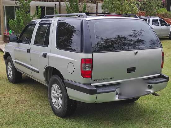 CHEVROLET-BLAZER-2.4 MPFI ST 4X2 8V GASOLINA 4P MANUAL CHEVROLET-BLAZER-2001
