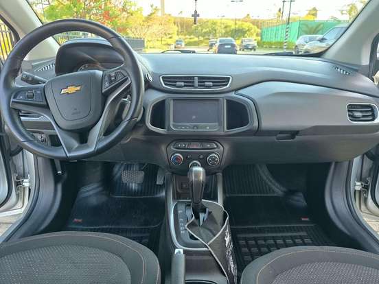 CHEVROLET-ONIX-2014