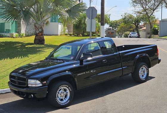 DODGE DAKOTA 5.2 R/T 4X2 CE V8 16V GASOLINA 2P AUTOMÁTICO