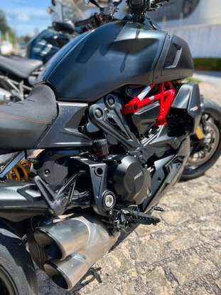 DUCATI-DIAVEL 1260 S-2022