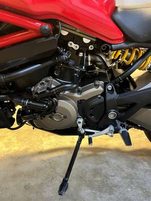 DUCATI-MONSTER 821-2015
