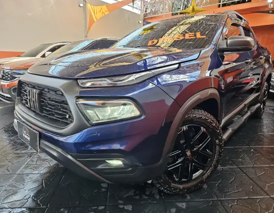 FIAT TORO 2.0 16V TURBO DIESEL ULTRA 4WD AT9 FIAT TORO 2.0 16V TURBO DIESEL ULTRA 4WD AT9