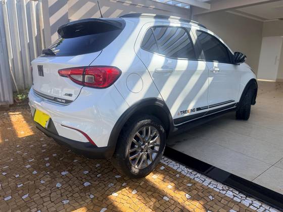 FIAT ARGO 1.8 E.TORQ FLEX TREKKING AT6