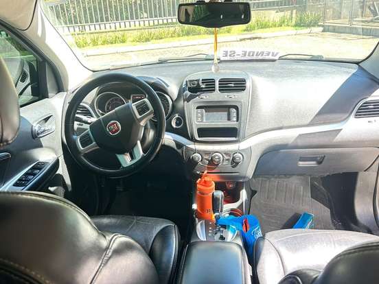FIAT-FREEMONT-2.4 PRECISION 16V GASOLINA 4P AUTOMÁTICO FIAT-FREEMONT-2012